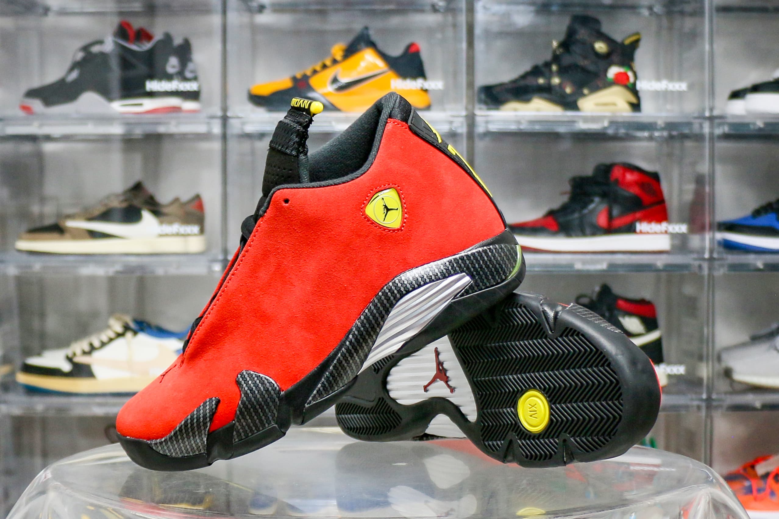 Air Jordan 14 Retro Ferrari 2025 (Ln5 A1)