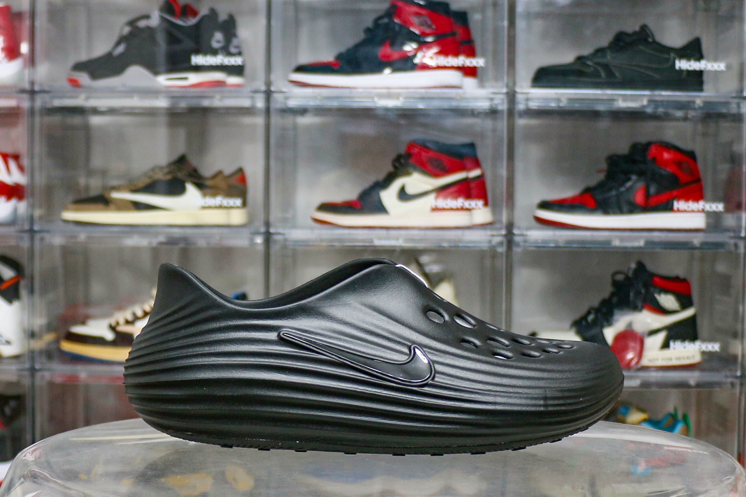 Nike ReactX Rejuven8 Triple Black