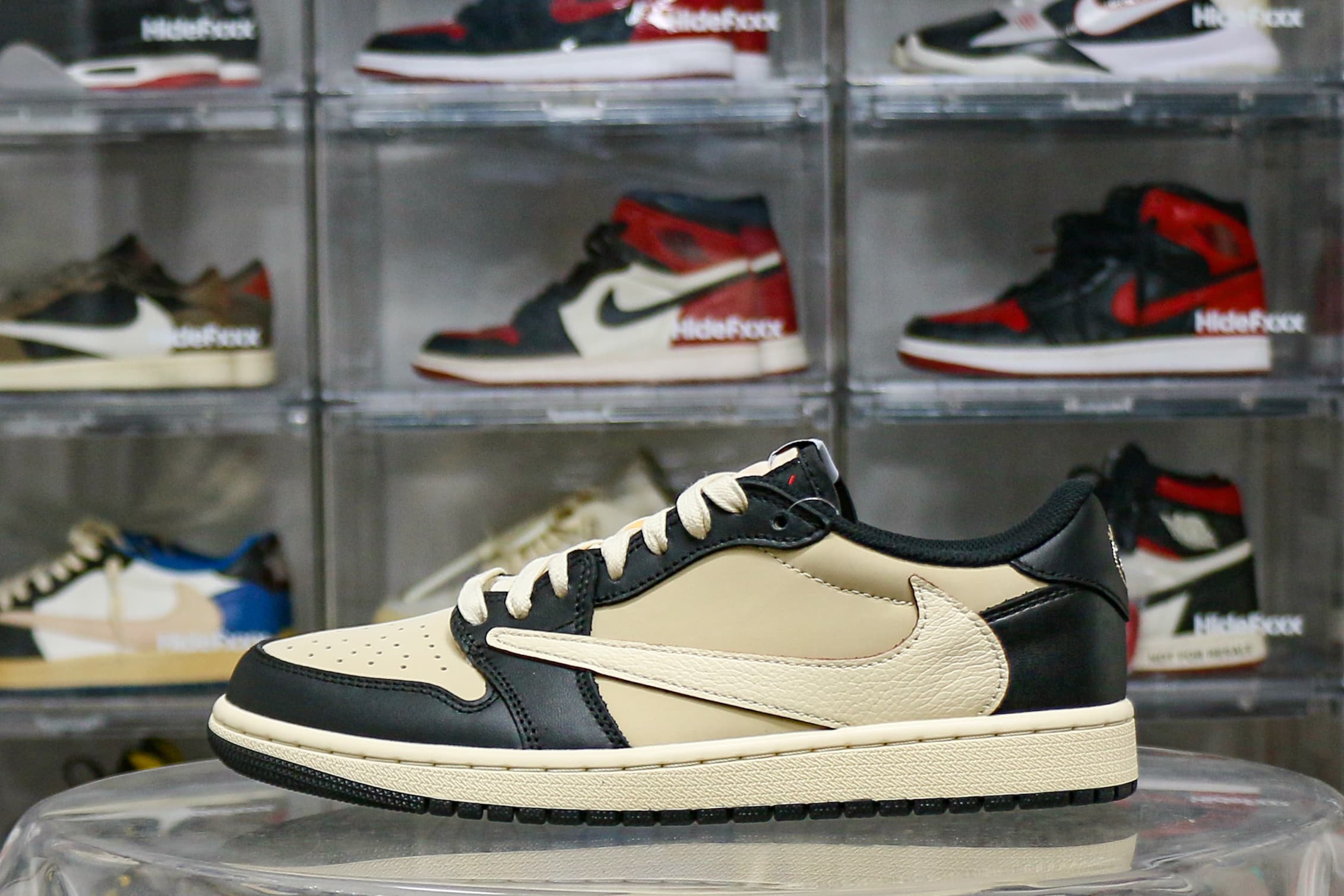 Travis Scott x Air Jordan 1 Retro Low OG Pale Vanilla Custom