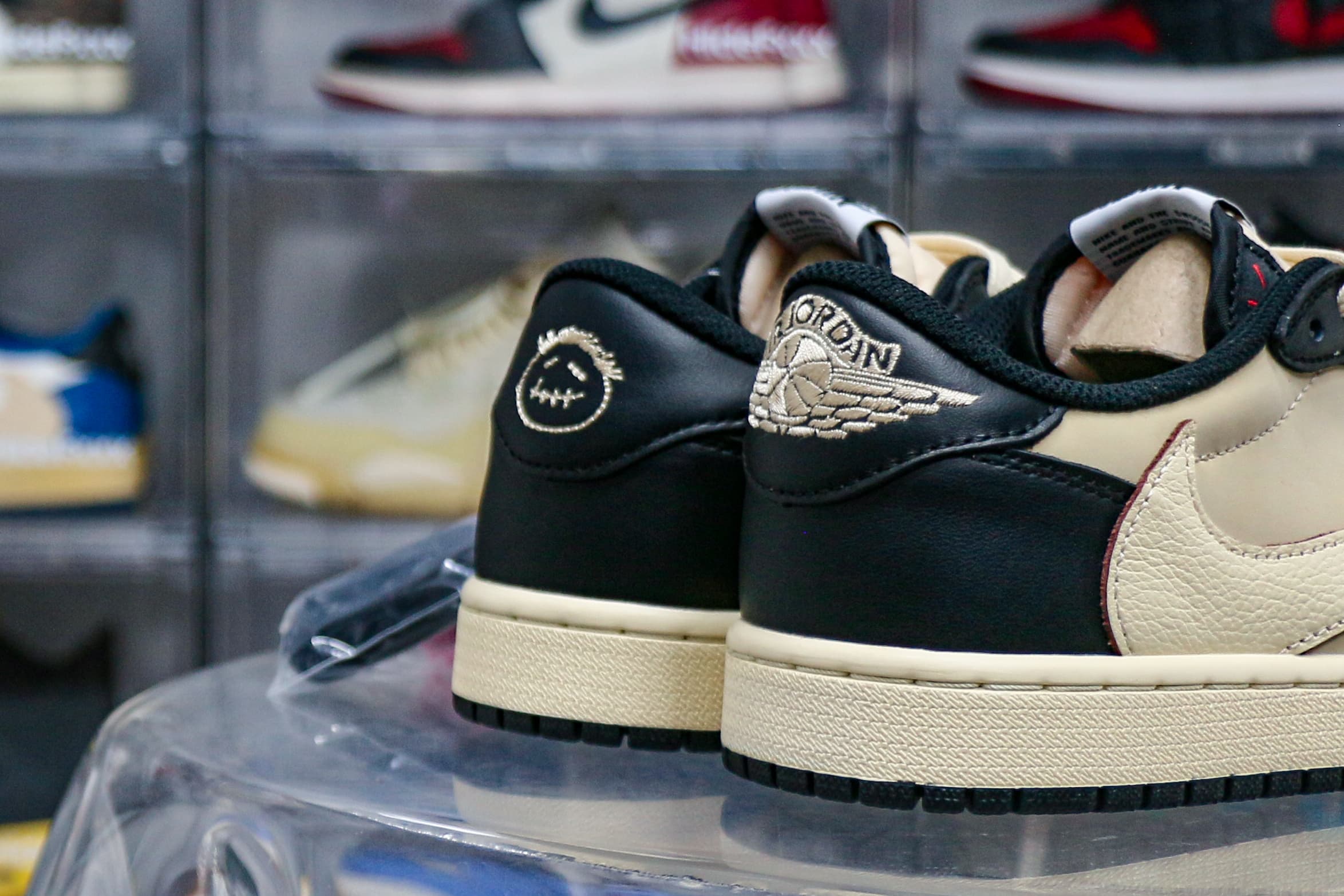 Travis Scott x Air Jordan 1 Retro Low OG Pale Vanilla Custom