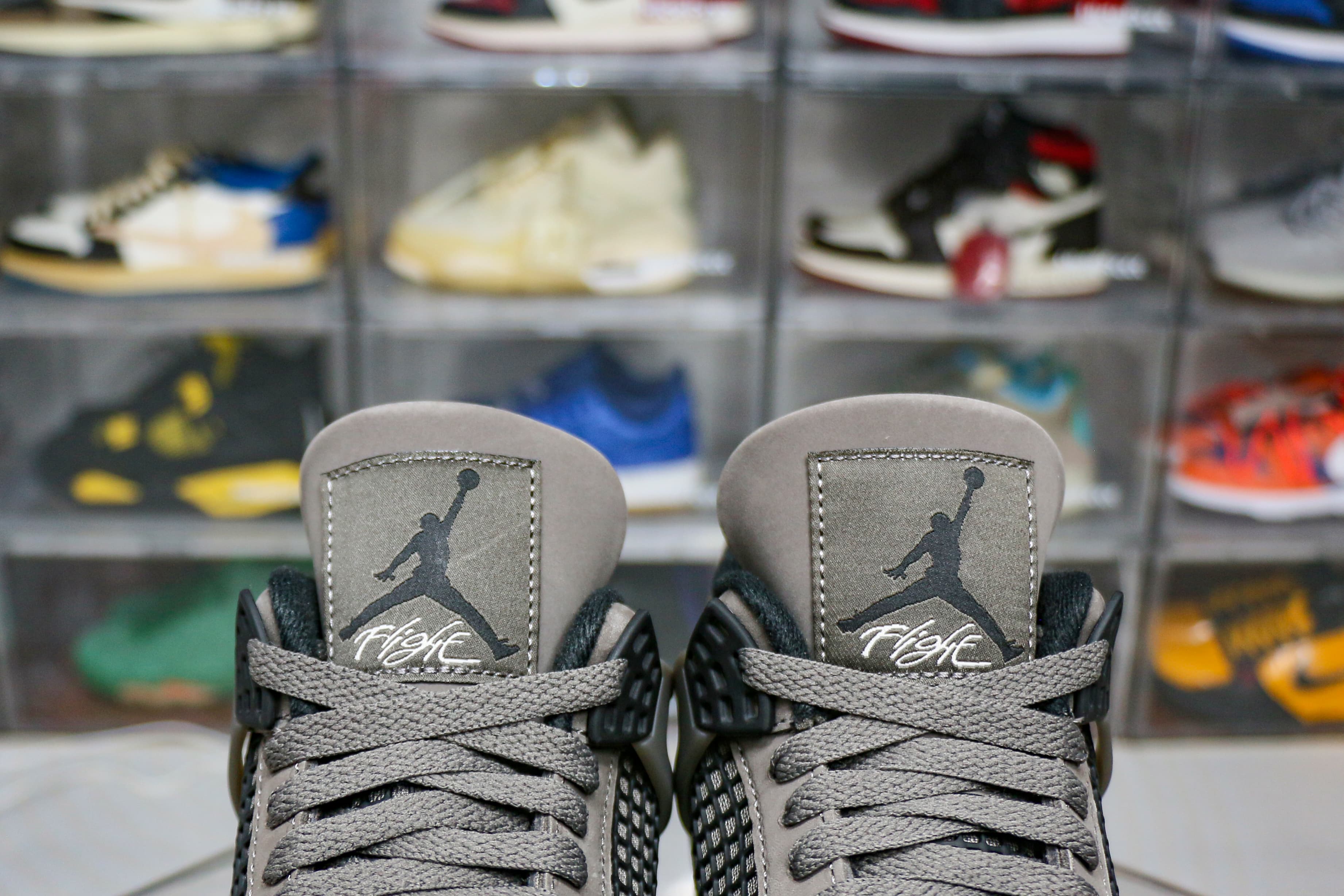 Jordan 4 Retro Cave Stone 2025 (LN5 A1 Batch)