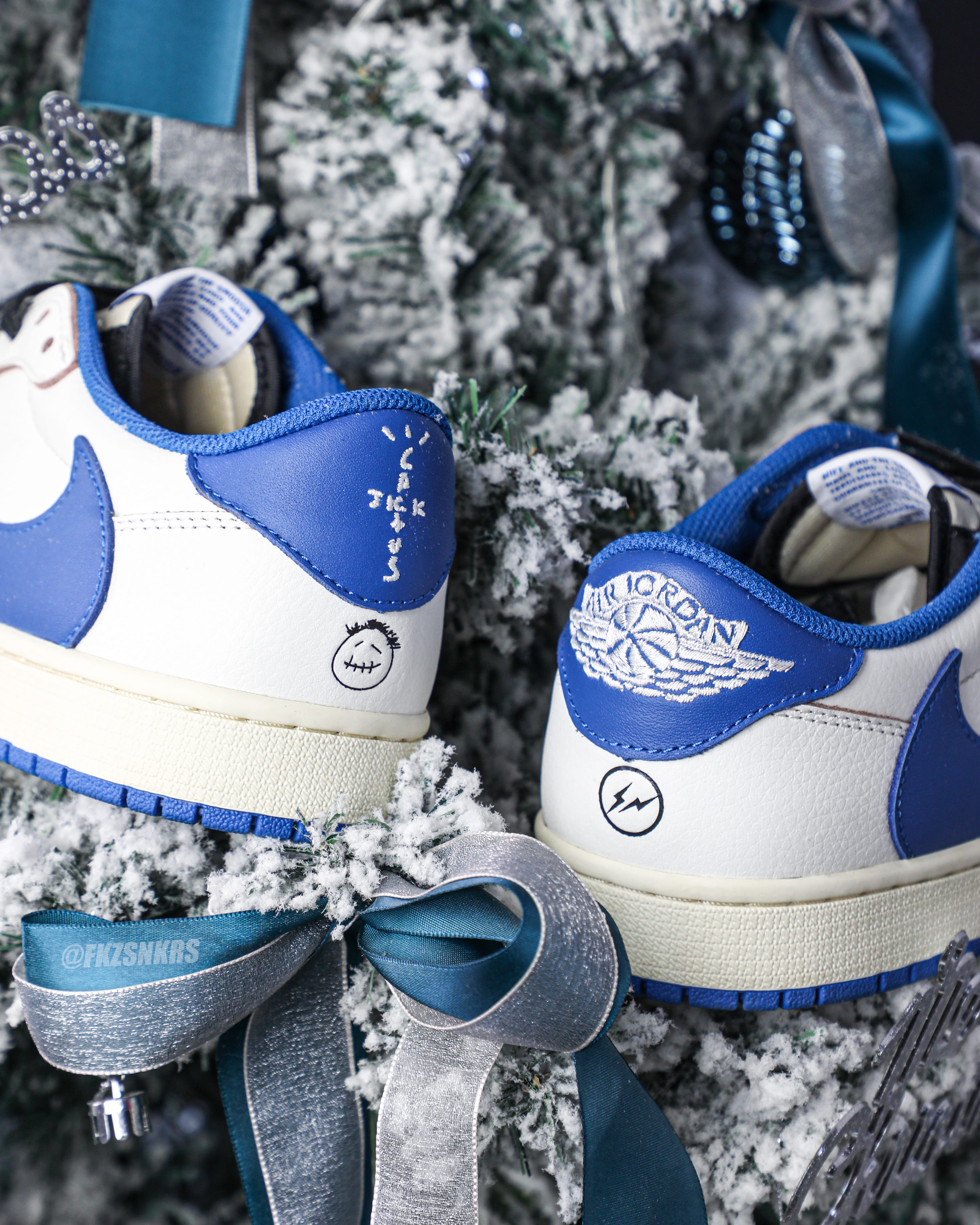 Travis Scott x Fragment x Air Jordan 1 Low OG (Ln5 A1)