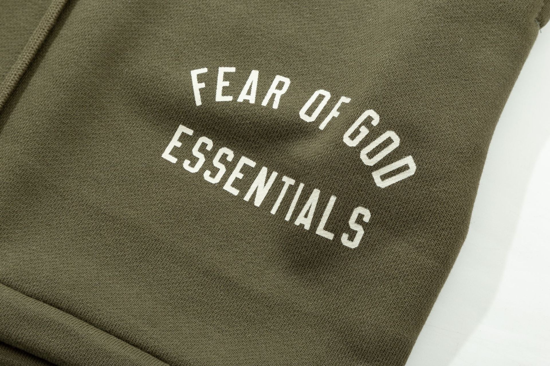 FOG Essentials 2025 Flocked Arch Letter Casual Loose Shorts